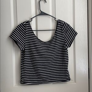 American Eagle crop top